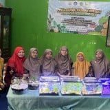 TIM PKM UNWAHA Latih Guru Kembangkan Media Pembelajaran Sains Berbasis IoT