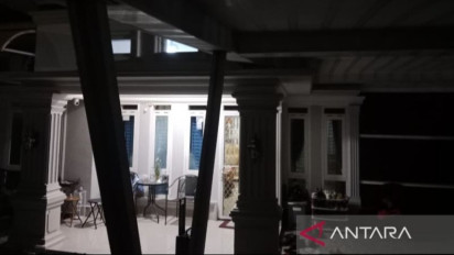 Tengah Malam KPK Geledah Rumah Anggota DPRD Kota Bengkulu Vinna Ledy Anggraheni
