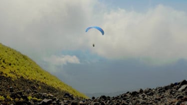 Menjelajah Negeri Maluku, Mapala UI Bangun Ekonomi Desa dan Kembangkan Wisata Dirgantara
