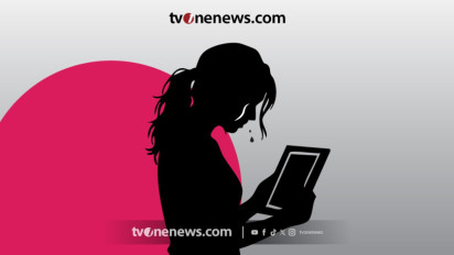 20 Tahun Panggil 'Tante', Wanita ini Menyesal usai Temukan Slip Bank Ibu Tiri untuk Biaya Kuliah S1 hingga S2 Viral