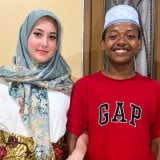 Jomblo Jangan Iri! Viral Bule Cantik Eropa ini Rela Terbang Jauh-jauh Demi Temui Pemuda Lombok yang Dicintainya