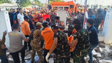 Gempa Hebat M7.7 di NTT Telan Korban Jiwa, Empat Orang Tewas Tertimbun Reruntuhan