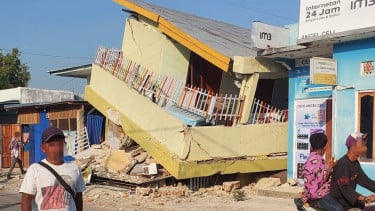 Gempa Dahsyat M7.7 Guncang NTT, Masyarakat Diminta Jauhi Pantai hingga Gedung