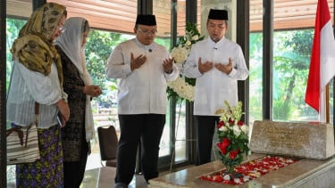 Sambut HUT ke-81 RI, PKS Ziarah ke Makam Bung Karno dan Bung Hatta