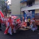 Pawai HUT ke-81 RI di SD Muhlas Surabaya, Siswa Tampil dengan Kostum Daur Ulang
