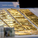 Emas Dunia Dibayangi Geopolitik, Pengamat Prediksi Bisa Tembus US$4.572 per Troy Ounce