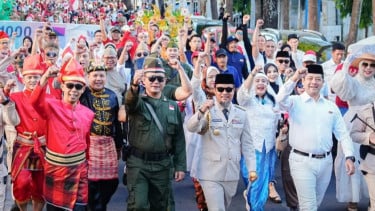 Ribuan Warga Makassar Ikuti Jalan Sehat Anti Mager dan Kirab Karnaval HUT ke-81 RI