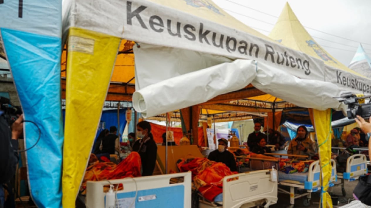 RS Manggarai Kewalahan Tangani Korban Gempa, Pemerintah Siapkan Rumah Sakit Lapangan
            - galeri foto