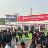 81 Pasukan Berkuda dan 76 Busana Nusantara Meriahkan Kirab Bendera Pusaka