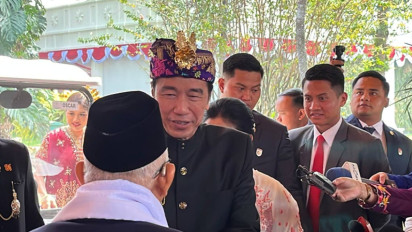 Jokowi Hadiri HUT ke-81 RI di Istana, Tampil Pakai Adat Bali dan Gibran Kenakan Busana NTT
