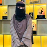 Kisah Inspiratif Icha Hakim: Dari Santri Ponpes Temboro Hingga Jadi Influencer Syar’i 430 Ribu Followers