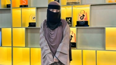 Kisah Inspiratif Icha Hakim: Dari Santri Ponpes Temboro Hingga Jadi Influencer Syar’i 430 Ribu Followers