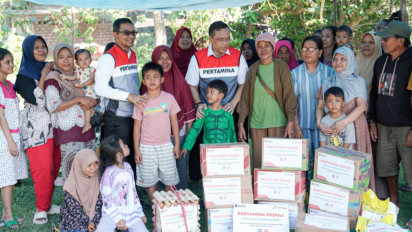 Dirut Pertamina Terjun Langsung di Lokasi Gempa Flores, Salurkan Bantuan dan Pimpin Upacara HUT ke-81 RI