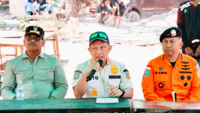 Tinjau Lokasi Terparah di NTT, Mendagri Minta Pemda Percepat Pendataan Dampak Gempa