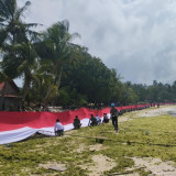 Merah Putih Membentang 500 Meter, Aboru Ciptakan Momen Bersejarah di HUT ke-81 RI