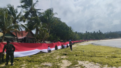 Merah Putih Membentang 500 Meter, Aboru Ciptakan Momen Bersejarah di HUT ke-81 RI