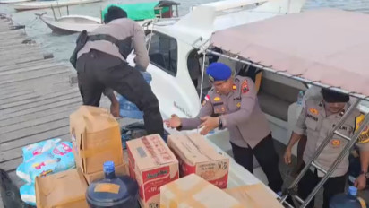Kapolda NTT Kirim Bantuan ke 322 KK di Pulau Longos Pascagempa
