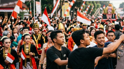 Detik-Detik Kapolsek dan Danramil Cicalengka Dipukul Saat Karnaval HUT ke-81 RI