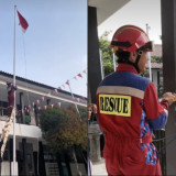 Kesulitan Turunkan Bendera Merah Putih, Siswa SMA Minta Bantuan Pemadam Kebakaran