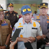 Tiba di Ende, Mendagri Tito Karnavian Cek Dampak Gempa dan Kebutuhan Pemulihan