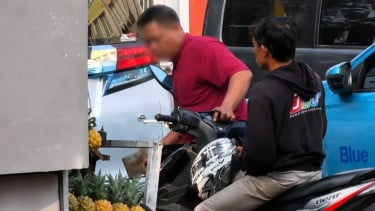 Viral Motor Driver Ojek Dirusak Pengemudi Alphard, Politisi Bantu Berikan Motor Baru