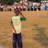 Berpakaian Lusuh, Kakek di Banyuwangi Ikut Hormat ke Bendera Merah Putih saat Upacara HUT ke-81 RI Viral