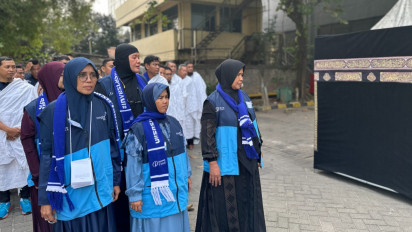 Aktif Jadi Relawan Masjid, Driver Ojol Perempuan Ini Diberangkatkan Umrah Lewat Reksa Dana Haji Syariah