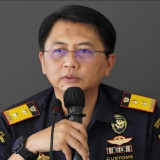 Bea Cukai Bersama Tim Gabungam Mengamankan Kapal Asing Diduga Angkut 2 Ton Narkotika Cair