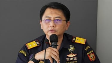 Bea Cukai Bersama Tim Gabungam Mengamankan Kapal Asing Diduga Angkut 2 Ton Narkotika Cair