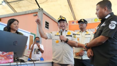 Kunjungi Maumere, Mendagri Tito Karnavian Apresiasi Manajemen Posko Pemda Sikka
