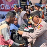 247,66 Ton Bansos Polri untuk Korban Gempa NTT: Ada Makanan, Obat, dan Tandon Air