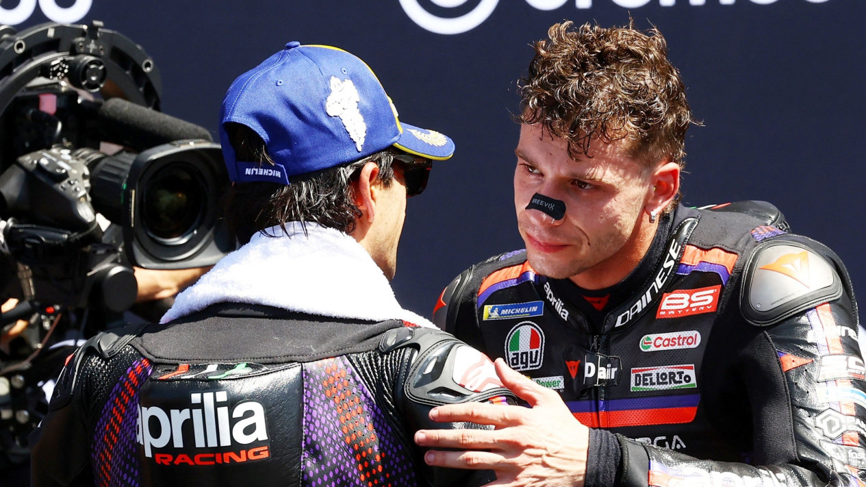 Bos Aprilia Ungkap Alasan Tiga Ridernya Bisa Tampil Dominan di MotoGP Inggris 2026 dengan Kuasai Podium Silverstone
            - galeri foto