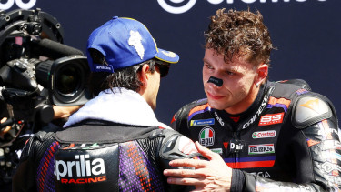 Bos Aprilia Ungkap Alasan Tiga Ridernya Bisa Tampil Dominan di MotoGP Inggris 2026 dengan Kuasai Podium Silverstone