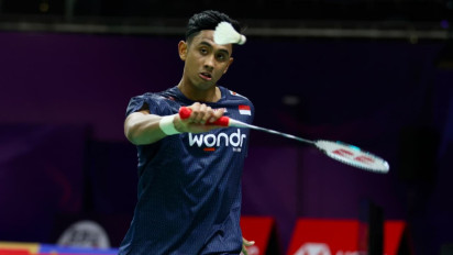Hasil Kejuaraan Dunia BWF 2026: Gilas Tunggal Finlandia Straight Game, Alwi Farhan Melangkah Mulus ke Babak 16 Besar