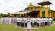 Dewan Mangku IKKRAMAT Gelar Shalat Istisqa di Halaman Keraton Kerajaan Matan Tanjungpura