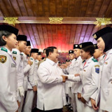 Pesan Prabowo Pada Petugas di Balik HUT RI ke-81: Terus Bawa Semangat Merah Putih
