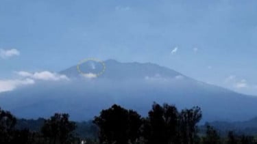 Asap Tebal di Sekitar Gunung Raung, Ini yang Dikatakan Badan Geologi