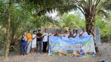 Sekolah Desa Berdaya Sambangi Kolam dan Sawah di Kalimantan Barat