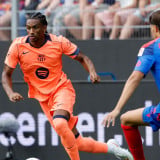 Bursa Transfer: Manchester United Bidik Bek Barcelona
