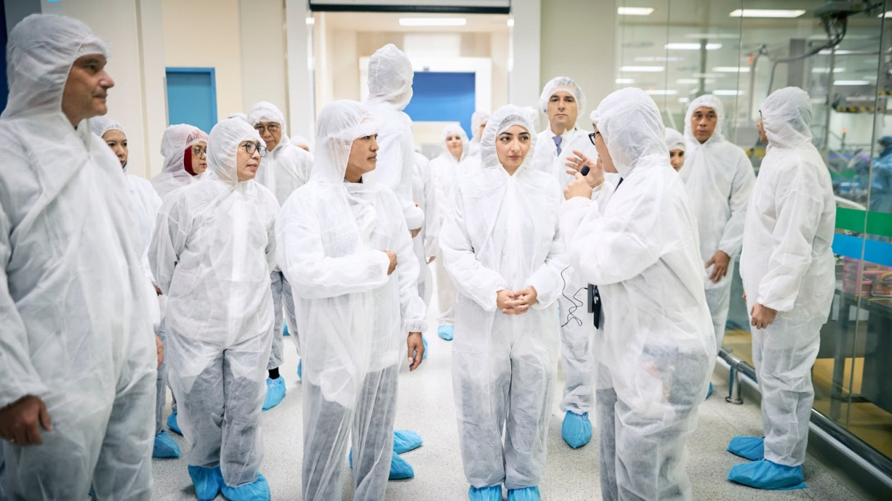 Perkuat Kemitraan RI-Jerman, Menteri Jerman dan Wamenkes Tinjau Fasilitas Bayer di Cimanggis
            - galeri foto