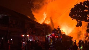 Pasar Sungai Duri Bengkayang Terbakar, 48 Ruko Hangus