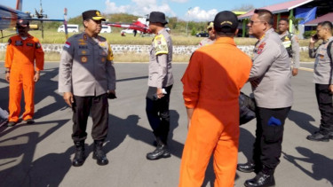 Irjen Rudi Darmoko Tinjau Riung, Mbay, dan Palue Pascagempa Flores Naik Helikopter