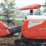 Ponpes Annuqayah Perkuat Sektor Pertanian, Combine Harvester Tingkatkan Efisiensi Panen