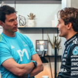 Max Verstappen Bertahan dengan Red Bull hingga F1 20230, George Russell Optimis akan Dipertahankan Mercedes