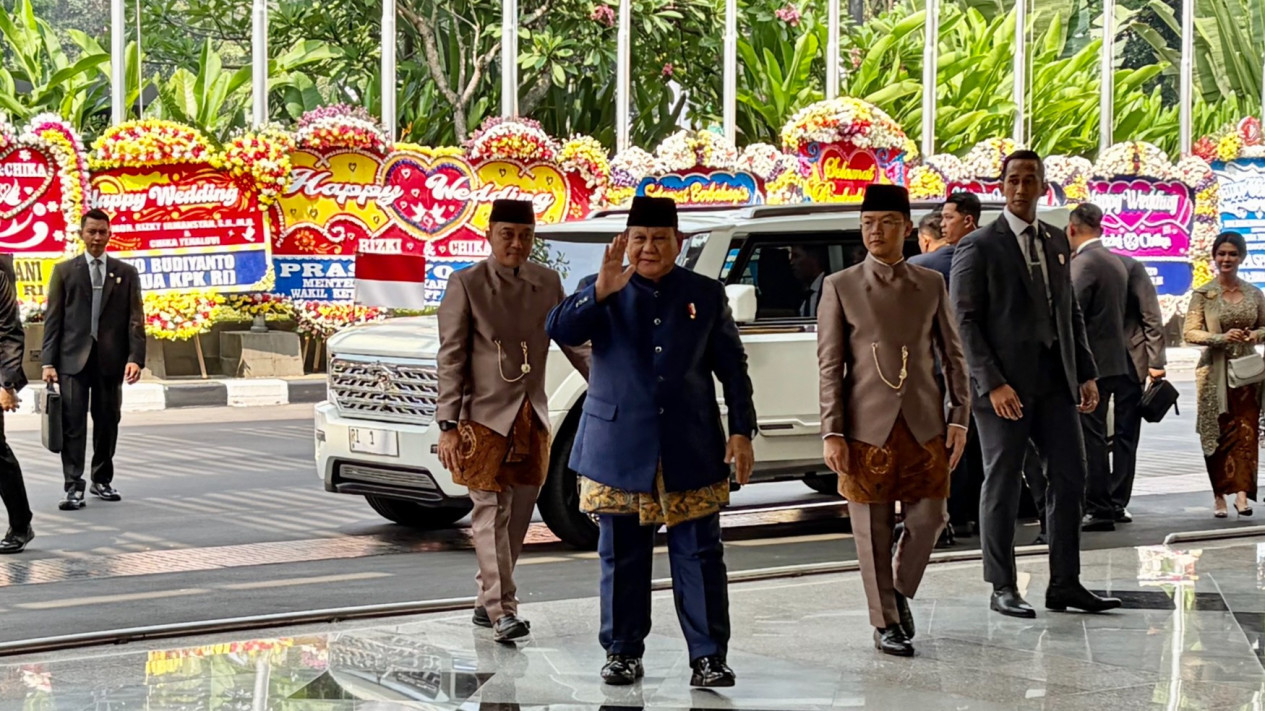 Presiden Prabowo hingga Jokowi Hadir di Pernikahan Kasespri Rizky Irmansyah
            - galeri foto
