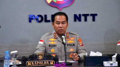 Sulit Dijangkau Jalur Darat, Polda NTT Drop Bantuan dari Udara ke Desa di Puncak Gunung Palue