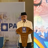 Zulhas Minta Gaji Kader PAN Dipotong untuk Bantu Korban Gempa NTT dan Karhutla Kalimantan