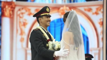 Viral Arya Saloka Menikah dengan Prosesi Pedang Pora, Cek Faktanya