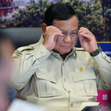 Presiden Prabowo Subianto: Kirim Masker dan APD Sebanyak Mungkin ke Daerah Terdampak Karhutla