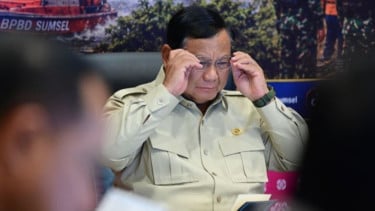 Presiden Prabowo Subianto: Kirim Masker dan APD Sebanyak Mungkin ke Daerah Terdampak Karhutla
